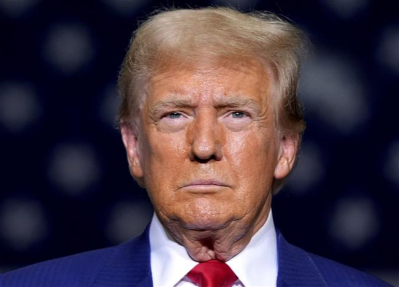 Трамп лишил госфинансирования радио NPR и службу телевещания PBS